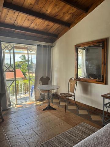 Hotel Chez Henri à Pointe d'Esny Extérieur photo